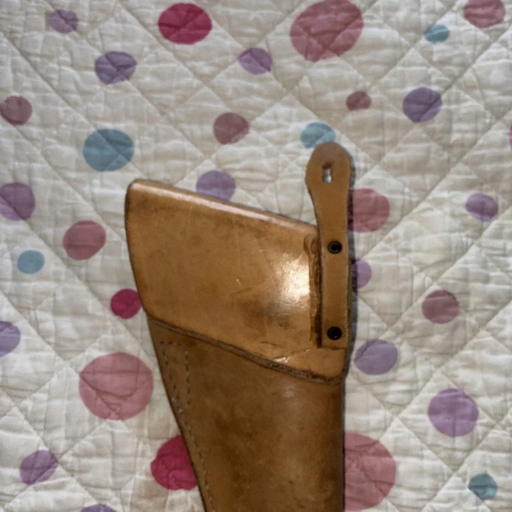 handmade leather holster left hand 12x5 Brown